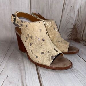 Trask Parker Sandals Bone Acid Washed Metallic Silver Calf Hair Stacked Heel 7.5